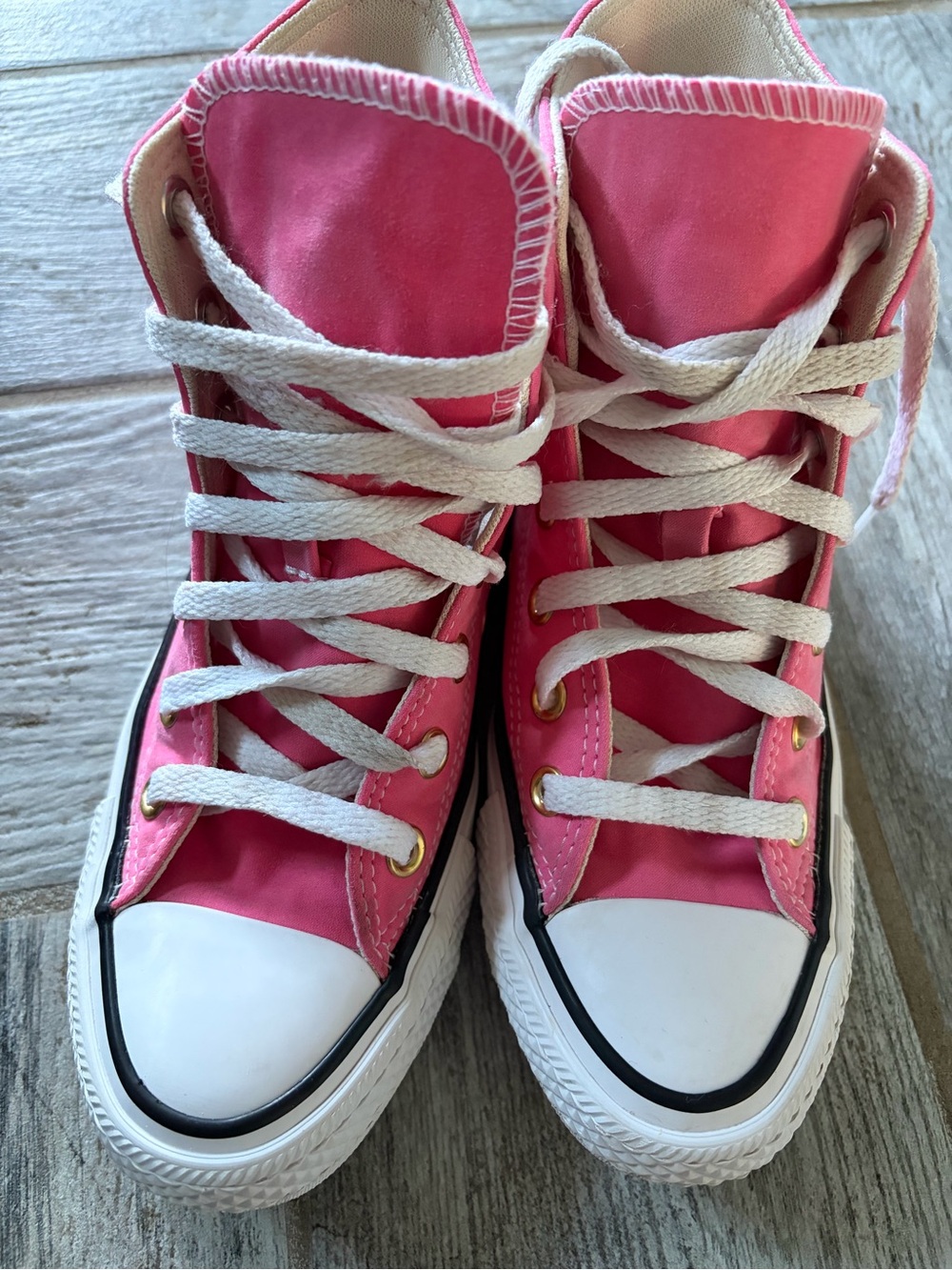 Converse High-Top Canvas Sneakers Pink size 6